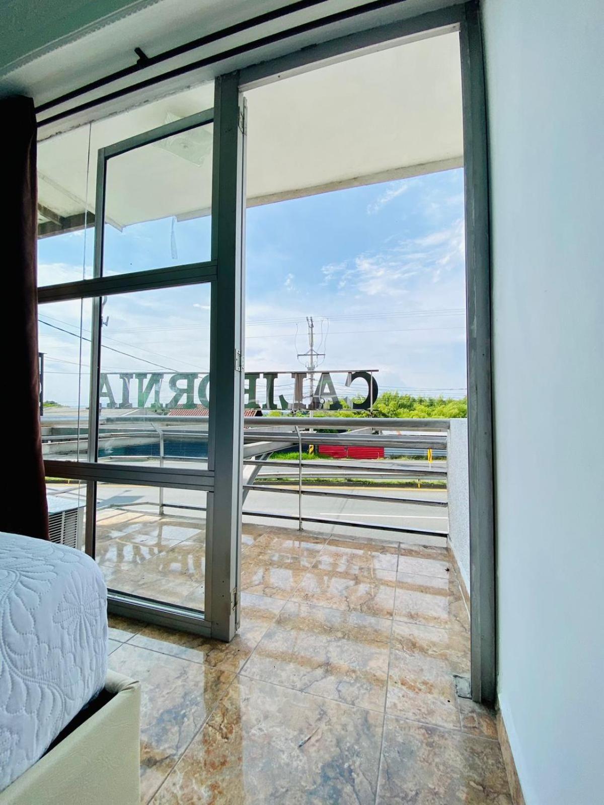 Hotel West California Puerto Espejo Buitenkant foto
