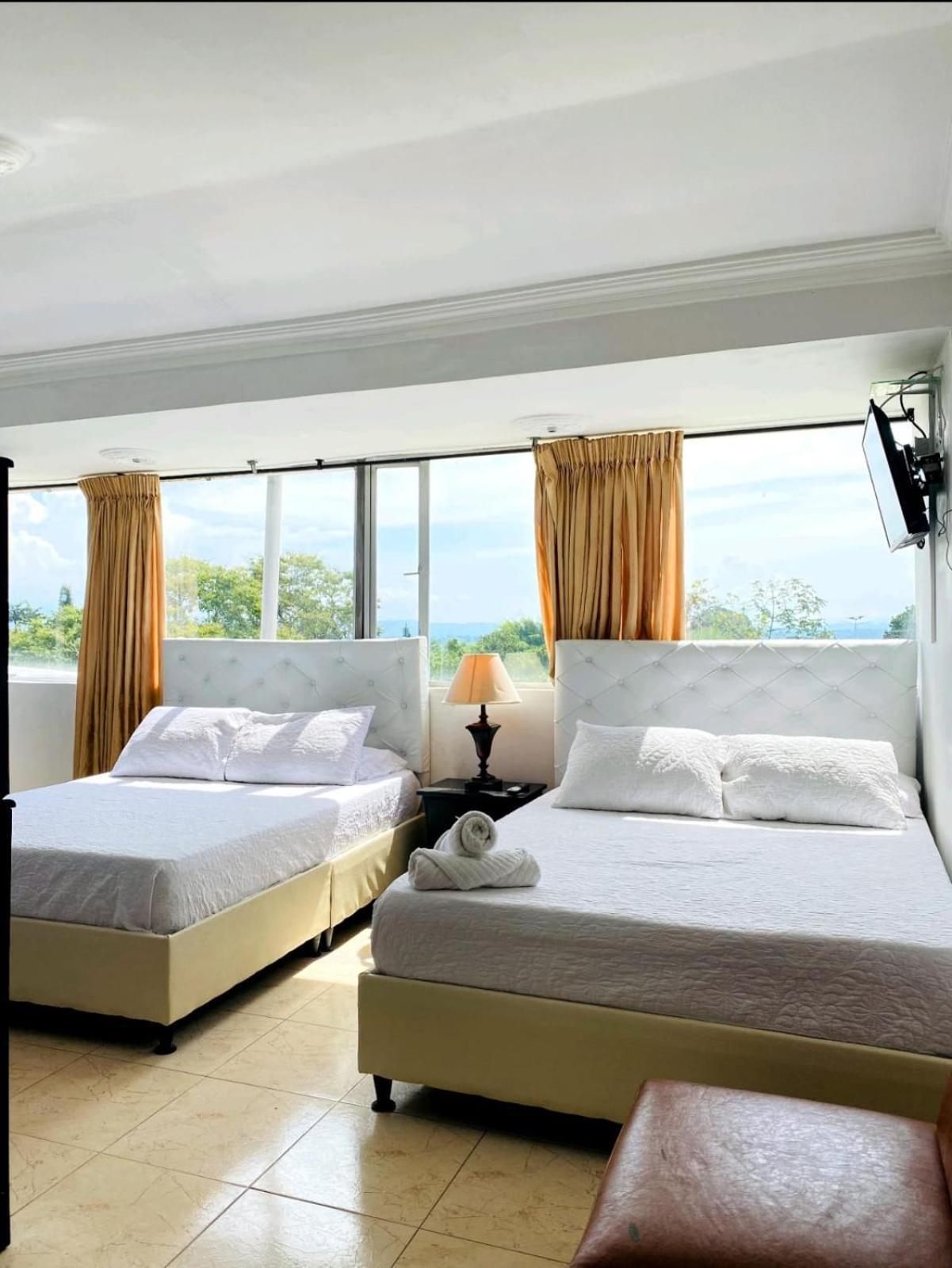 Hotel West California Puerto Espejo Buitenkant foto